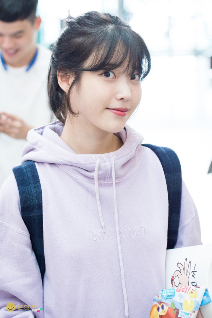 10대 ~ 50대 선정 2017년을 빛낸 가수.IU | 인스티즈