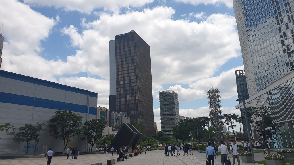 삼일월 이미지