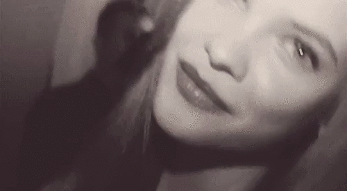 자기 얼굴이 신의 선물이라고 말하는 모델.gif | 인스티즈