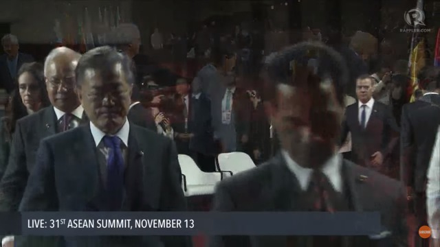 11/13 ASEAN 개막식에 참석한 문재인 대통령.jpg | 인스티즈
