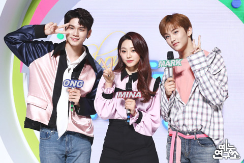 오늘자 음악중심 새MC 옹성우 강미나 마크 | 인스티즈