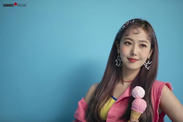 여자친구 여름여름해 자켓사진 촬영 비하인드컷.jpg | 인스티즈