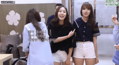 여자친구 예린이의 나쁜 손.gif | 인스티즈