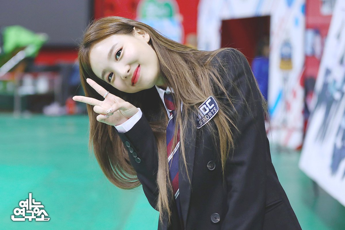 오늘이 생일인 트와이스 맏내 나연이.jpgif | 인스티즈