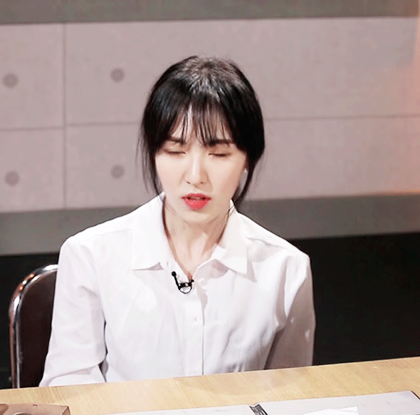 그냥 보고만 있어도 재밌는 웬디 혜자 리액션.gif | 인스티즈
